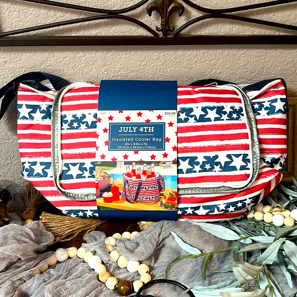 JULY 4 small insulated cooler bag NWT RED-WHITE-BLUE